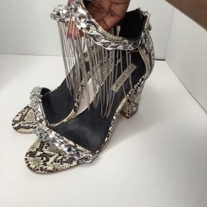 🆕 CAPE ROBBIN PUMPS